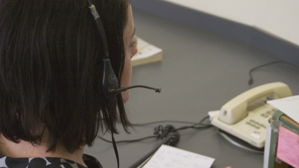 Answering service, virtual receptionist, or AI